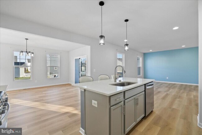 Building Photo - 115 Interlace Wy