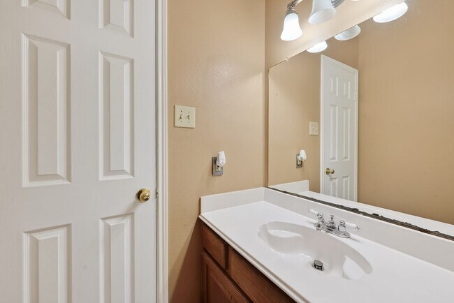 Building Photo - Bear Creek South