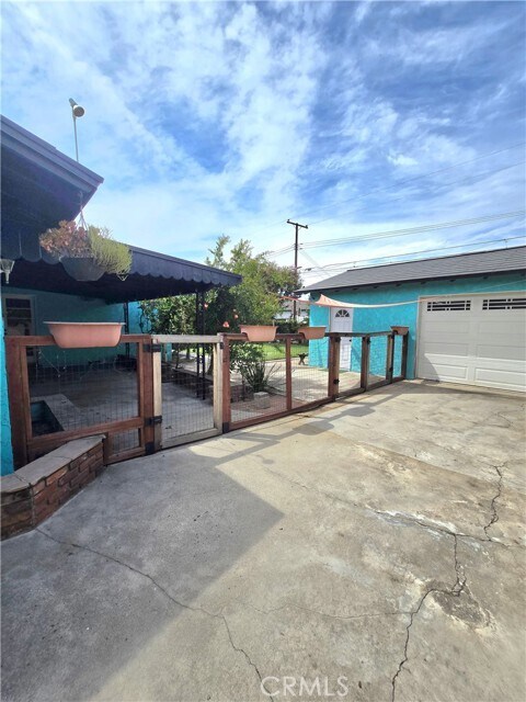 Building Photo - 932 W Granada Ct