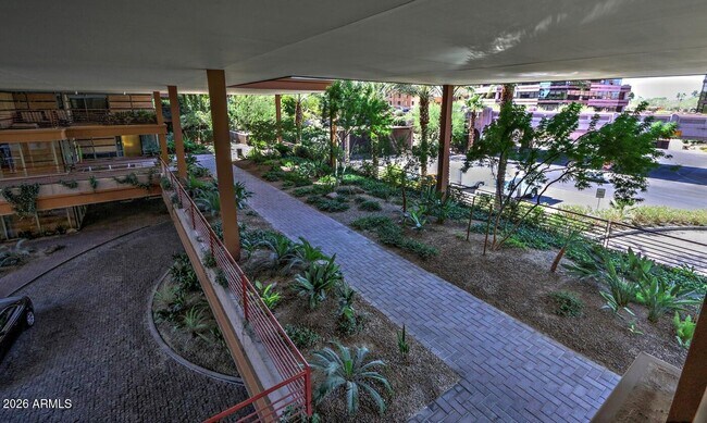 Building Photo - 7167 E Rancho Vista Dr