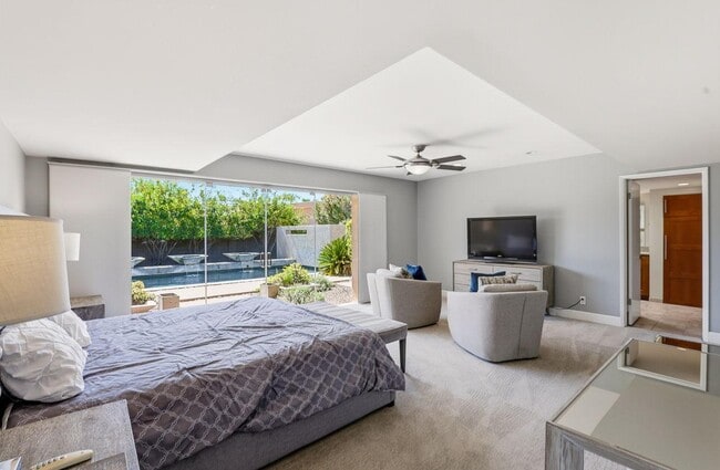 Building Photo - 8101 E Del Timbre Dr