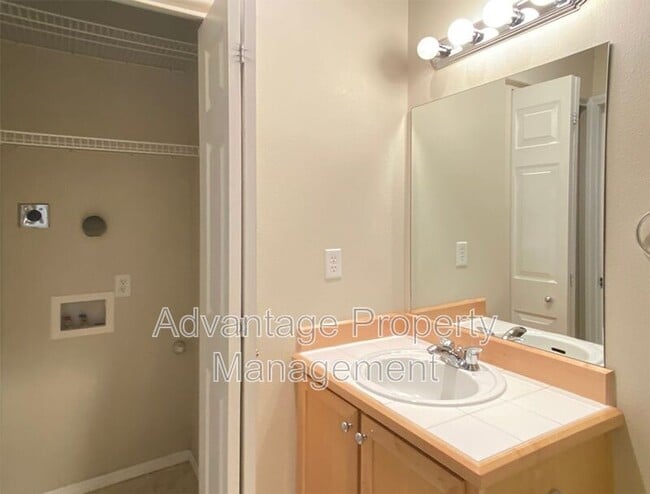 Building Photo - 2991 NW Shooting Star Dr