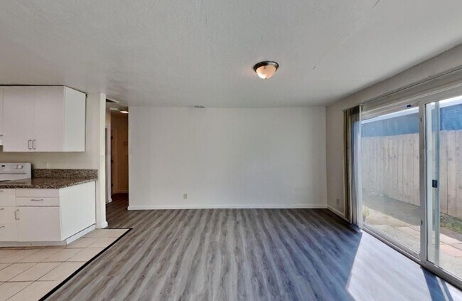 Building Photo - 68th Ave