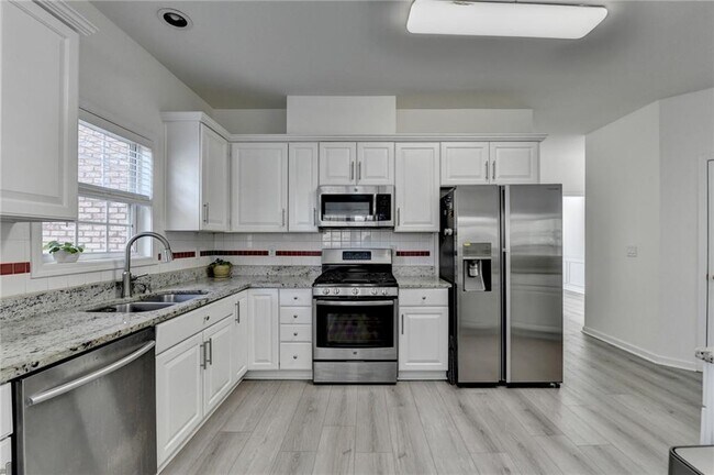 Building Photo - 2822 Savannah Walk Cove