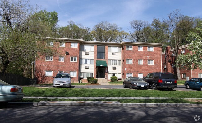 Parking Area - Tudor Place