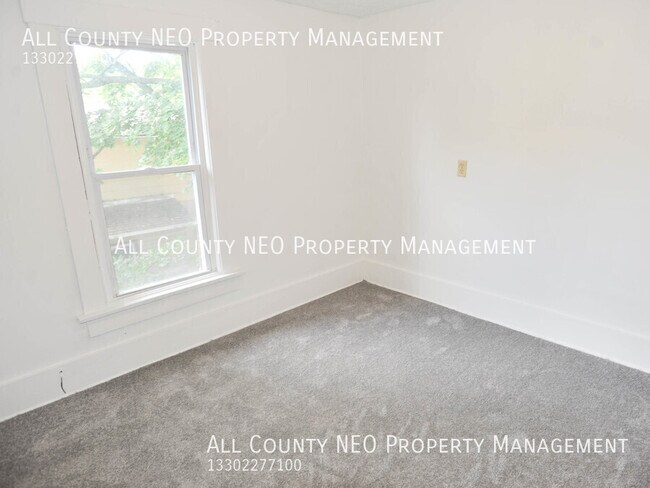 Building Photo - 1278 Girard St
