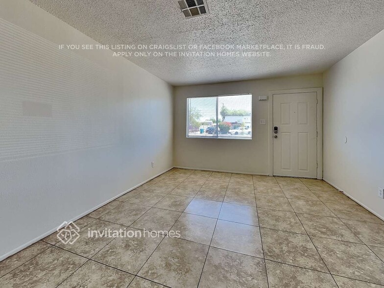 Building Photo - 6118 W Hollyhock Dr