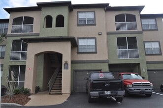 Building Photo - TEMPLE TERRACE: Second floor unit $1450 month. Gated Community! Convenient to USF
