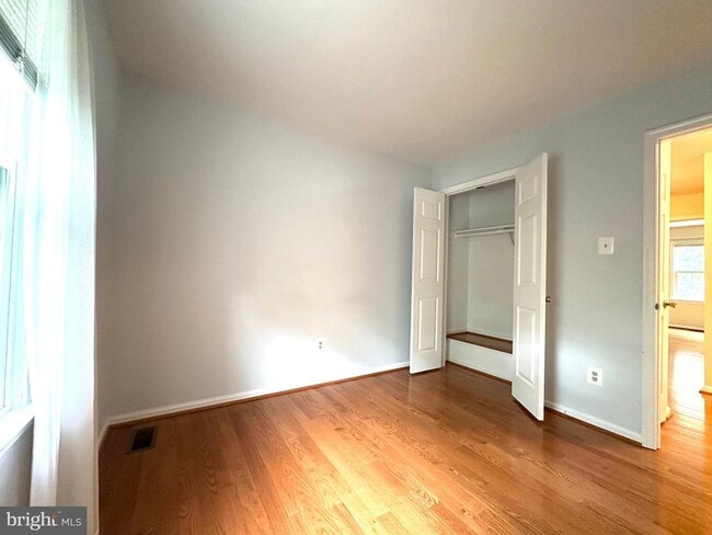 Building Photo - 5127 Kenside Ct