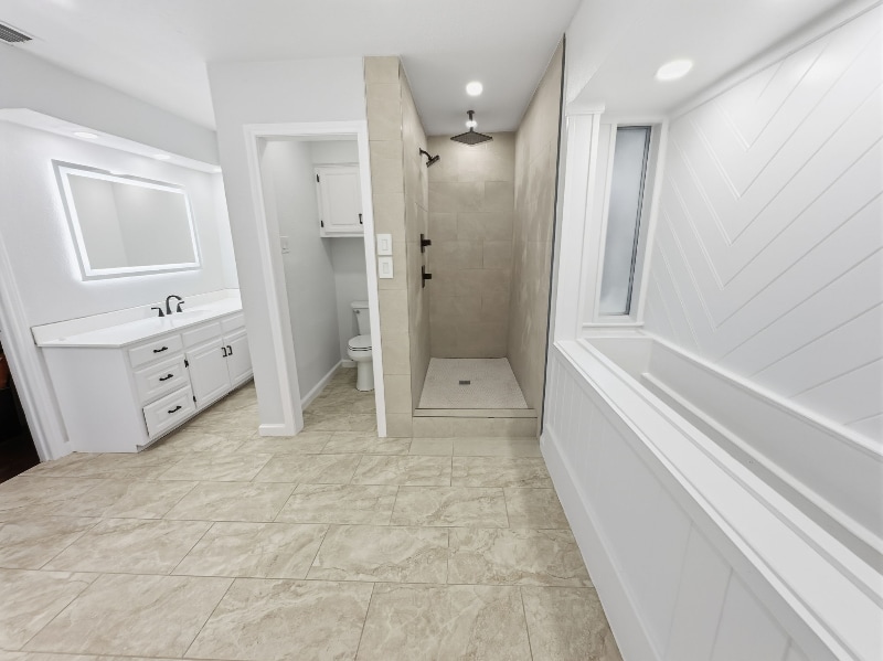 Building Photo - 2409 Castle St