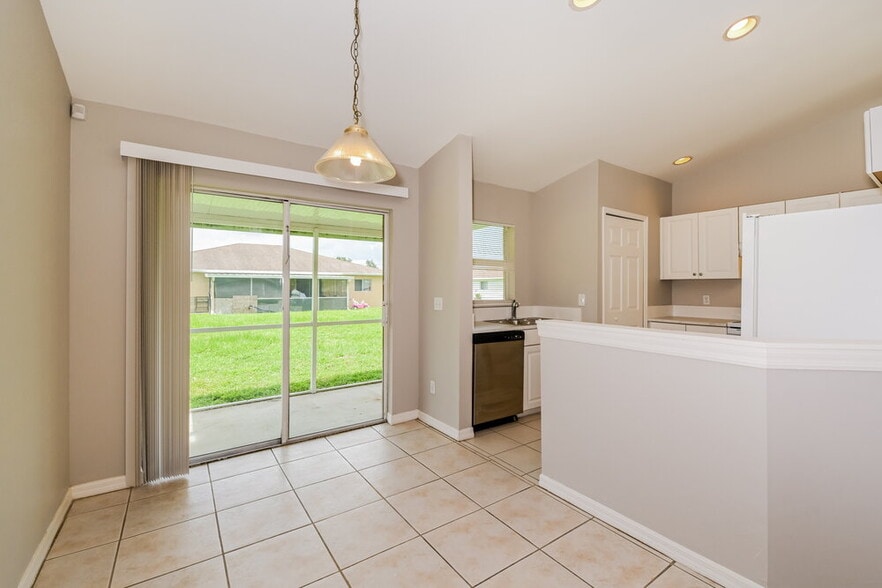 Building Photo - 5141 Leonard Blvd S