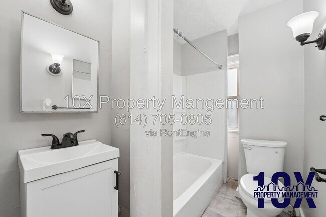 Building Photo - 130 S Richardson Ave