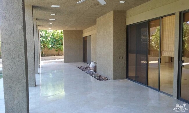 Building Photo - 70520 Gardenia Ct