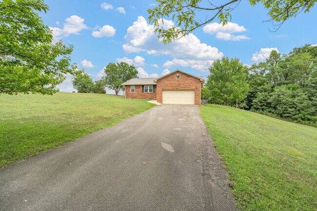Building Photo - 2832 Vicksburg Ln
