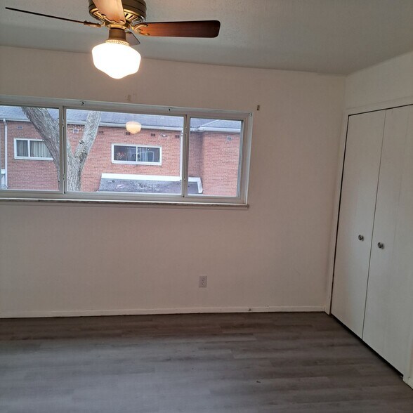 Back Bedroom - 23756 Banbury Cir