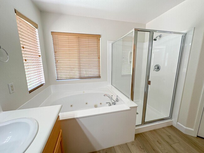 Building Photo - COMING SOON!  Sienna Ridge 3 Bedroom Home for Rent in Canyon Country!