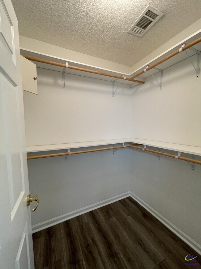 Building Photo - 200 S Houston Springs Blvd