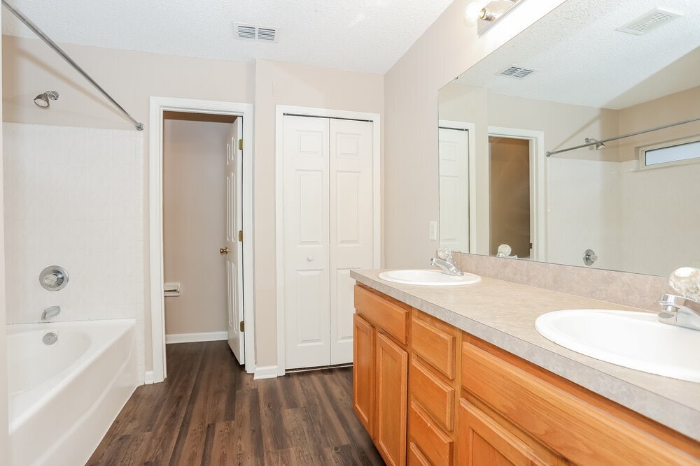 Building Photo - 1608 Guardian Dr