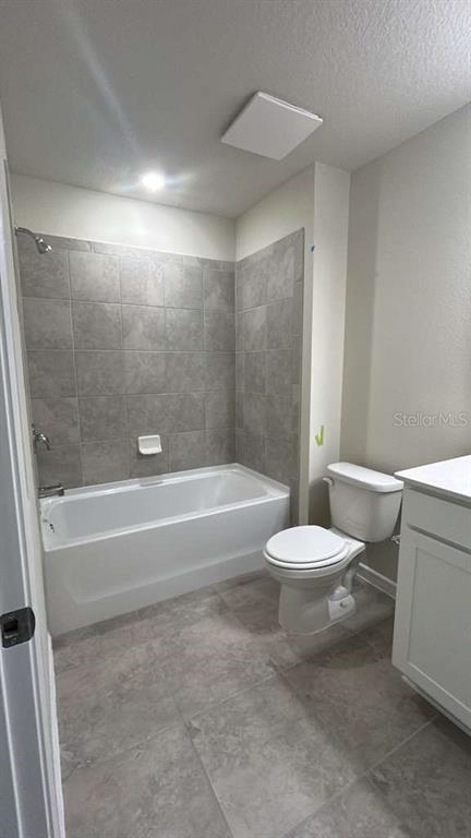 Building Photo - 2318 Southbury Dr