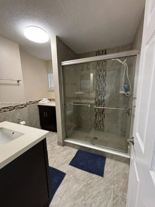 Building Photo - 910 SE Ocean Ave