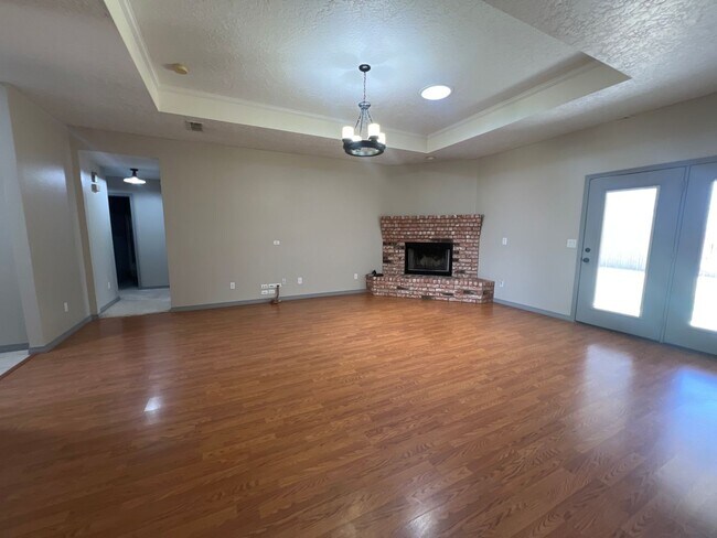 Building Photo - 3709 Benjamin Davis Dr