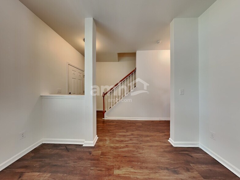 Building Photo - 1300 Montreux Ct