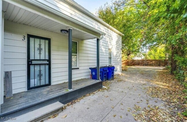 Building Photo - 6701 Gertrude Ave