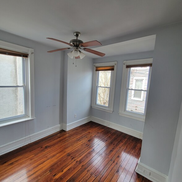 Back Bedroom - 2825 W HAROLD ST