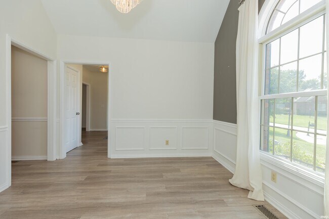 Building Photo - 2644 Waterstone Dr