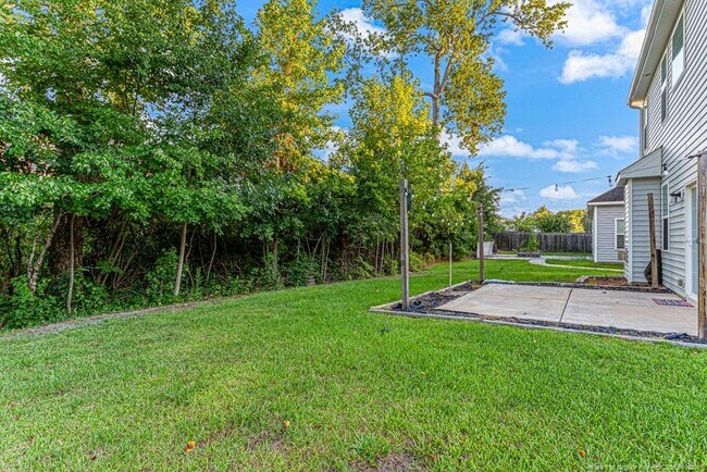 Building Photo - 2240 Mannington Dr