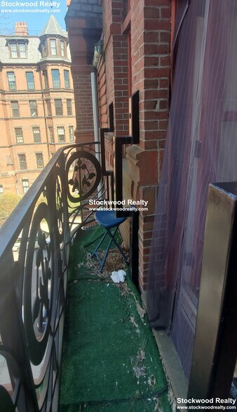 Building Photo - 195 Commonwealth Ave