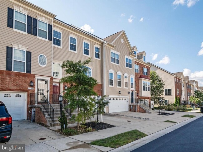 Building Photo - 1221 Orchid Rd