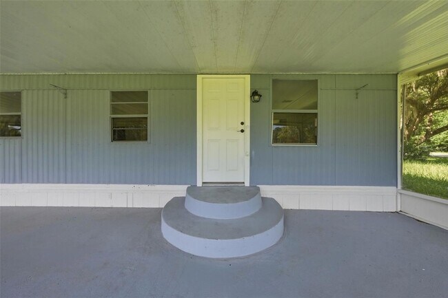 Building Photo - 1096 Navajo Dr