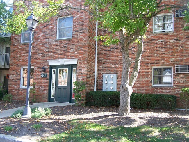 Primary Photo - 4302 W Shamrock Ln