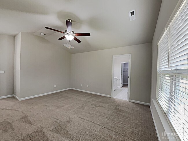 Building Photo - 209 Spring Knoll Dr