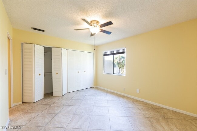 Building Photo - 3655 Boca Ciega Dr