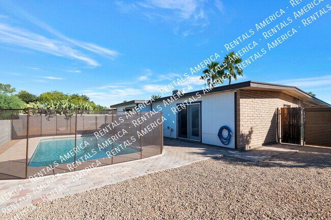 Building Photo - 2970 W Lena Way