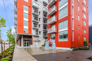 Building Photo - 900 Rainier