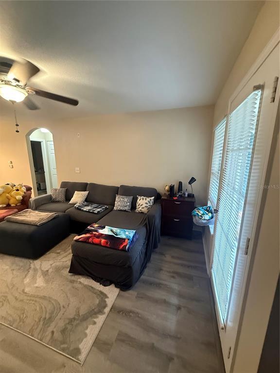 Building Photo - 8911 Manor Loop