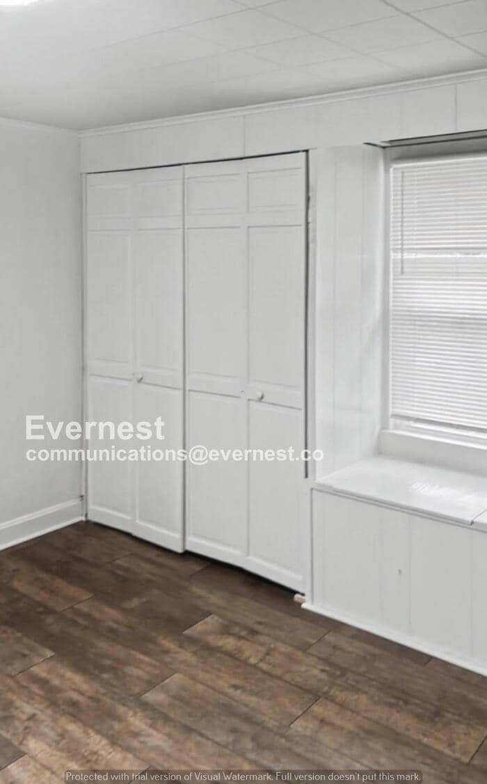 Building Photo - 2654 Eakin Rd