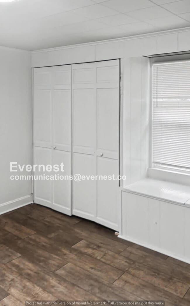 Building Photo - 2 Bed/1 Bath Home / Pet-Friendly / Vouchers Accepted / Available Now!