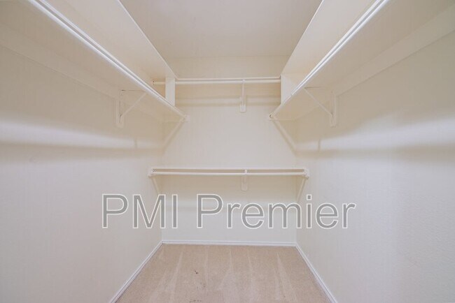 Building Photo - 471 Caviness Dr