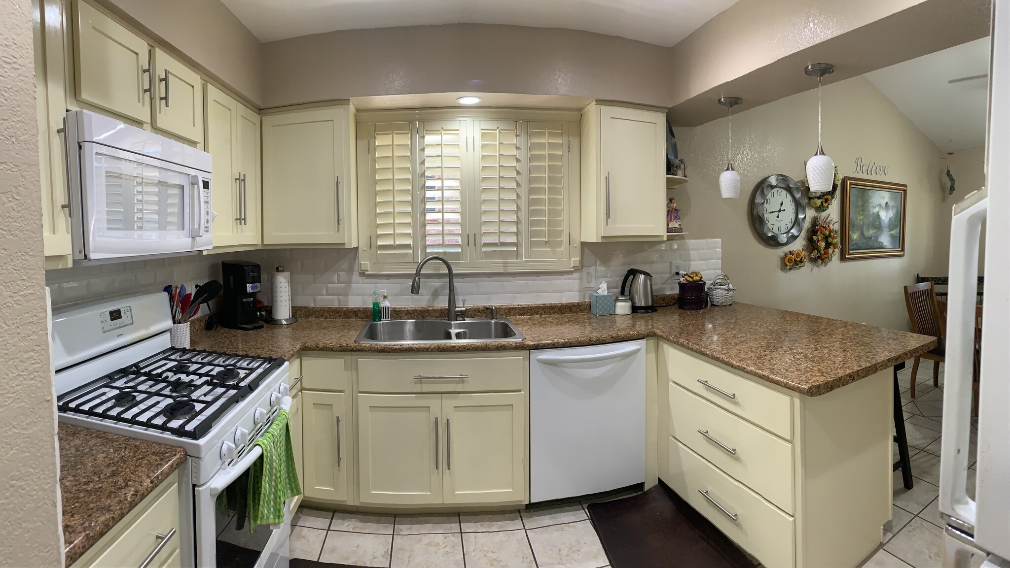 Building Photo - 678 El Parque Dr