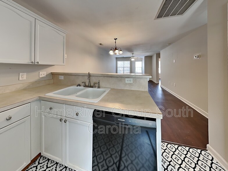 Building Photo - 2153 Pavilion Ct