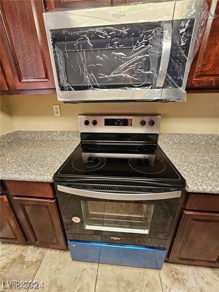 Building Photo - 5081 River Glen Dr