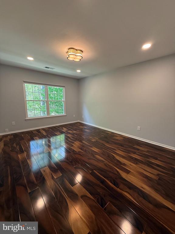 Building Photo - 46 Woodbine Ct