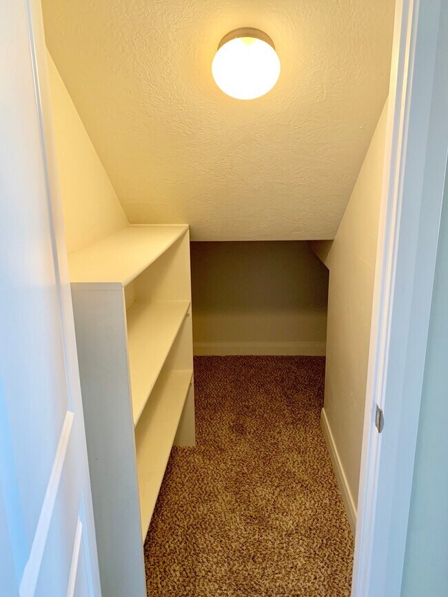 Building Photo - 3-BR/2-BA Townhome in Santa Clara