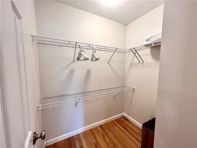 Building Photo - 65 Carriage Trl