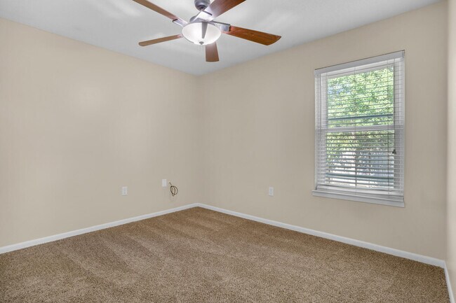 Building Photo - 10 Carie Way
