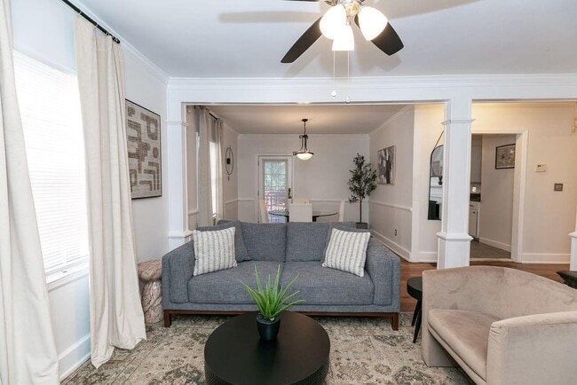 Building Photo - 936 East Lake Dr